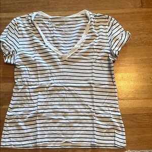 ANN MASHBURN Black and White Striped V-Neck Tee